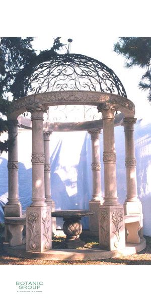 Antiker Gartentempel mit 6 Säulen